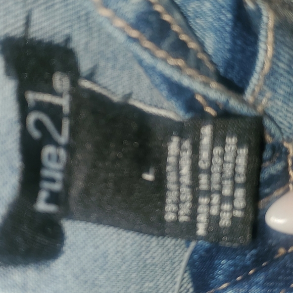 Rue 21 Juniors size L Denim overall skirt, NWT. - Picture 2 of 3